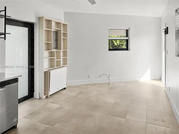 $1,500 | 551 Northeast 26th Street, Unit 2, Wilton Manors, FL 33305