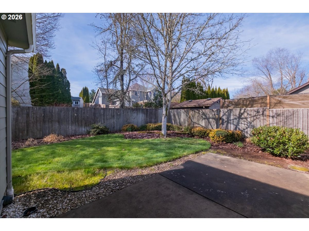 2066 Northwest Violet Avenue Albany, OR 97321 - Photo 41 of 48 a backyard of a house with lots of green space