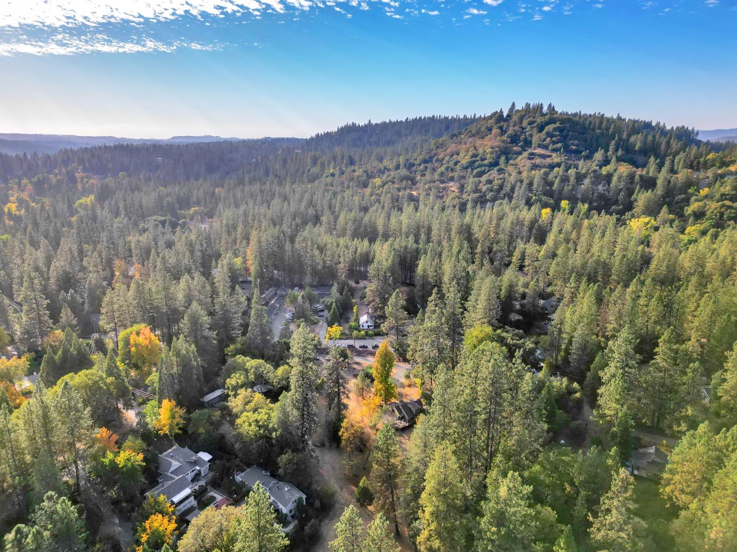 728 Old Washington Road Nevada City, CA 95959 - Photo 60 of 65 a view of a city with mountain view