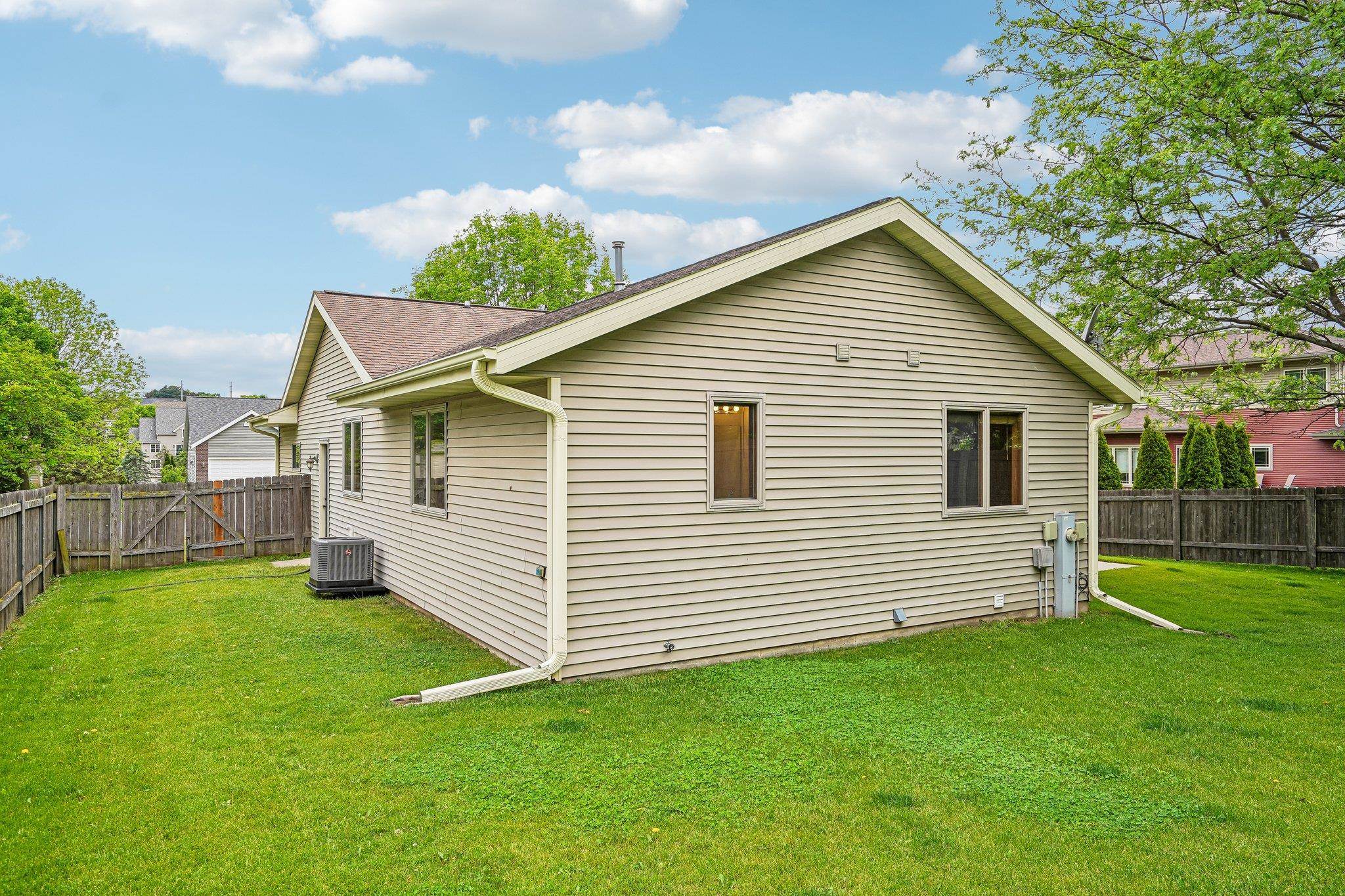 7526 Crawling Stone Road Madison, WI 53719 - Photo 38 of 44