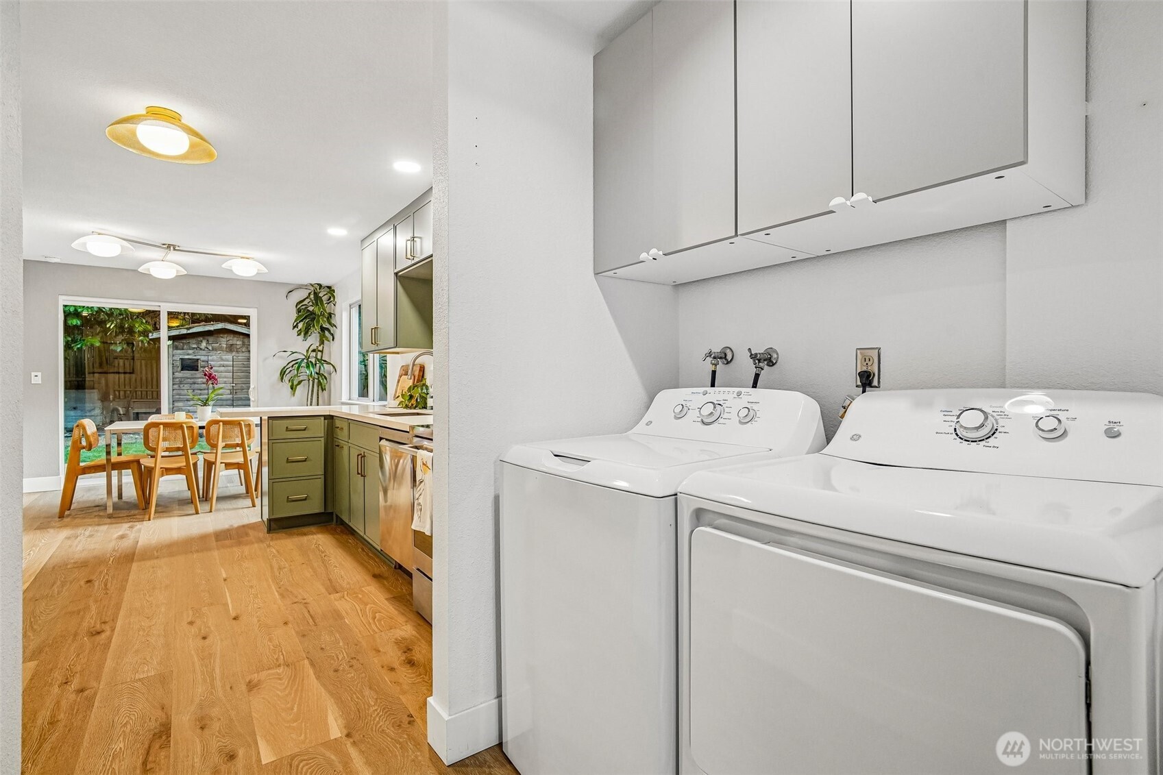 811 Northeast 57th Street Seattle, WA 98105 - Photo 17 of 37 Gallery Image 17
