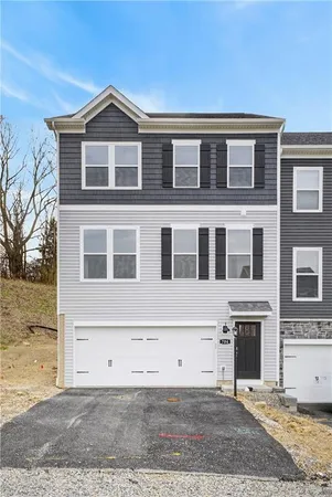 $3,000 | 704 Olivia Street, Pittsburgh, PA 15205