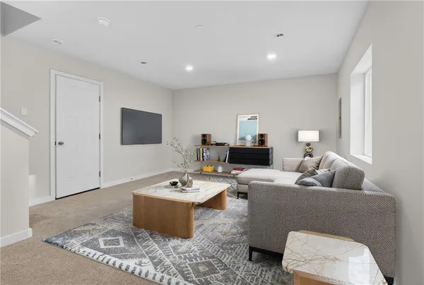 $3,000 | 704 Olivia Street, Pittsburgh, PA 15205