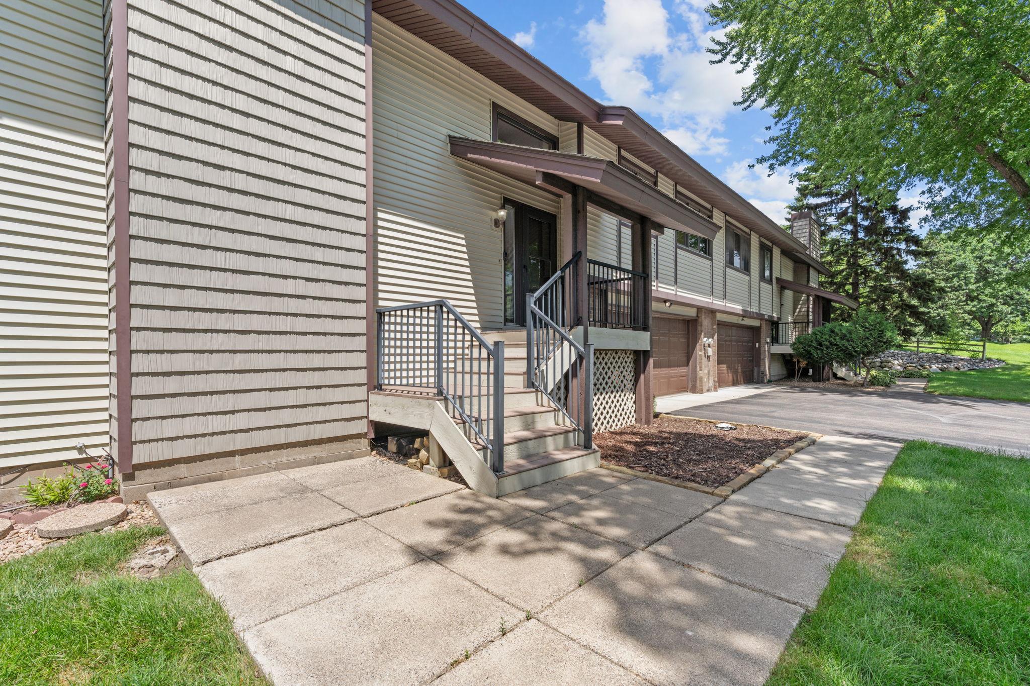 1595 Four Oaks Road Eagan, MN 55121 - Photo 31 of 33