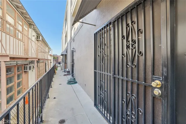 $525,000 | 320 East Spruce Avenue, Inglewood, CA 90301