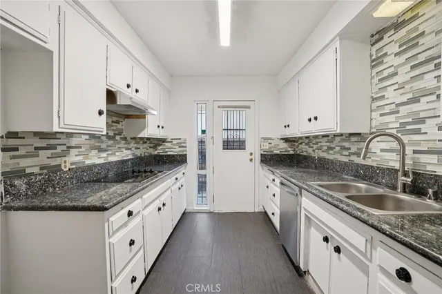 $525,000 | 320 East Spruce Avenue, Inglewood, CA 90301