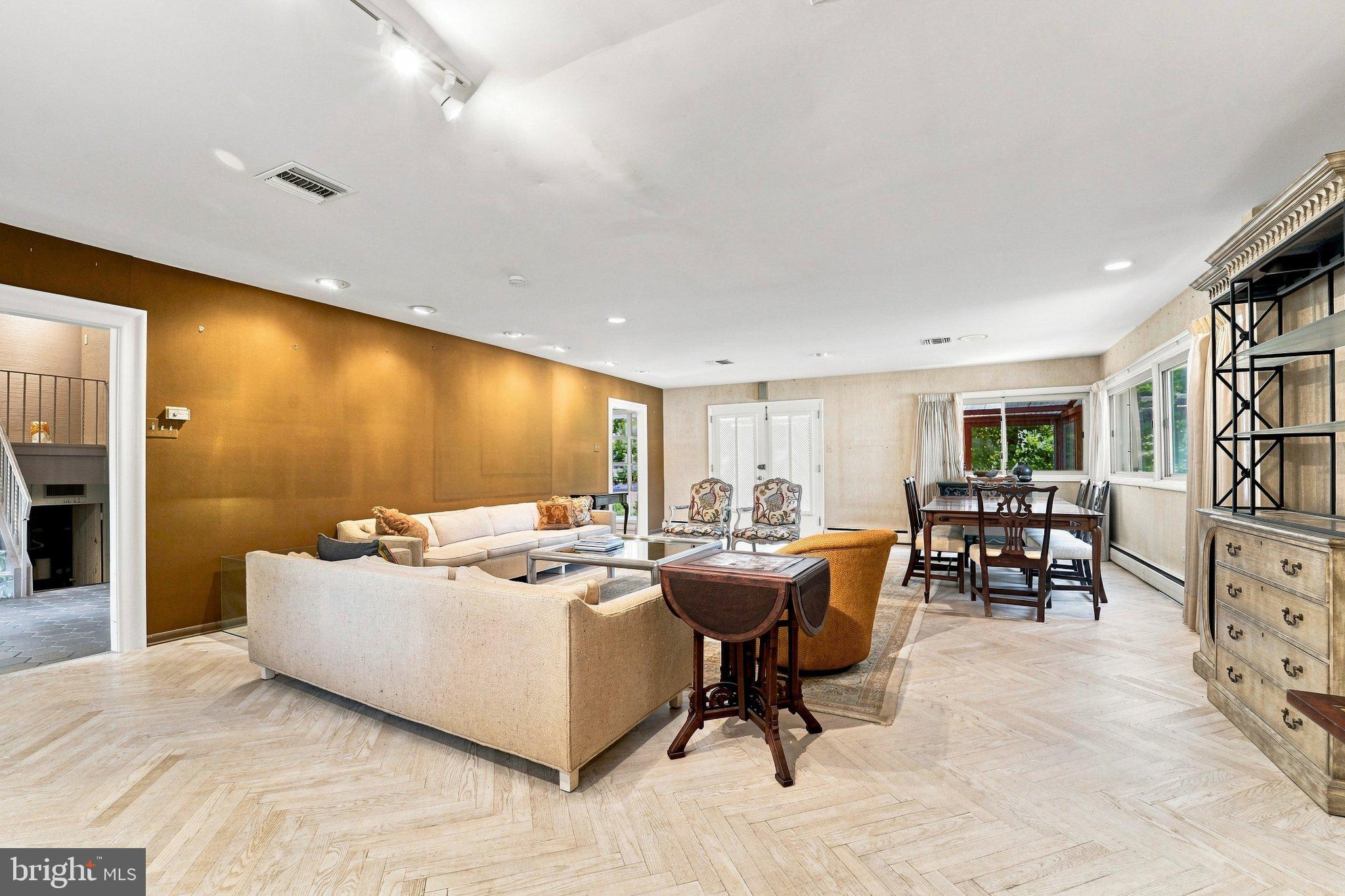 1200 Pheasant Road Rydal, PA 19046 - Photo 5 of 47 Lots Of Natural Light