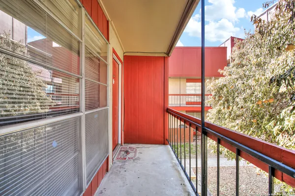 $750 | 3243 Nacogdoches Road, Unit 412, San Antonio, TX 78217