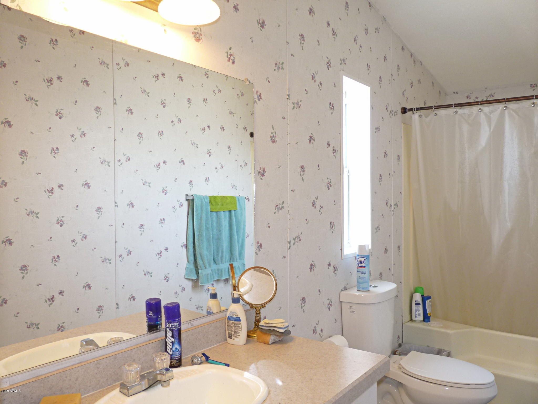 10810 Powerline Road Dewey, AZ 86327 - Photo 16 of 50 Master Bath view upon Entrance