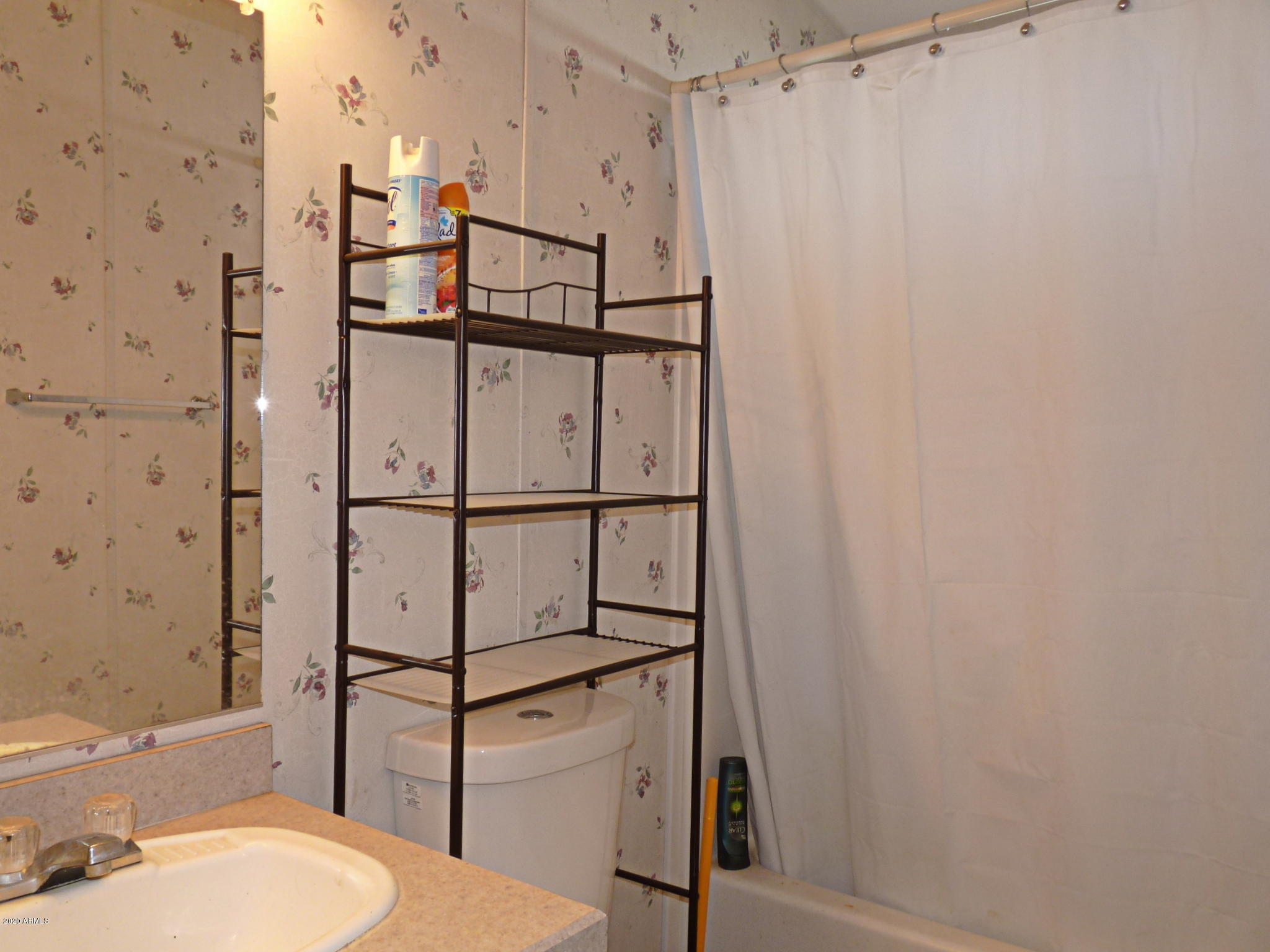 10810 Powerline Road Dewey, AZ 86327 - Photo 18 of 50 Guest Bathroom