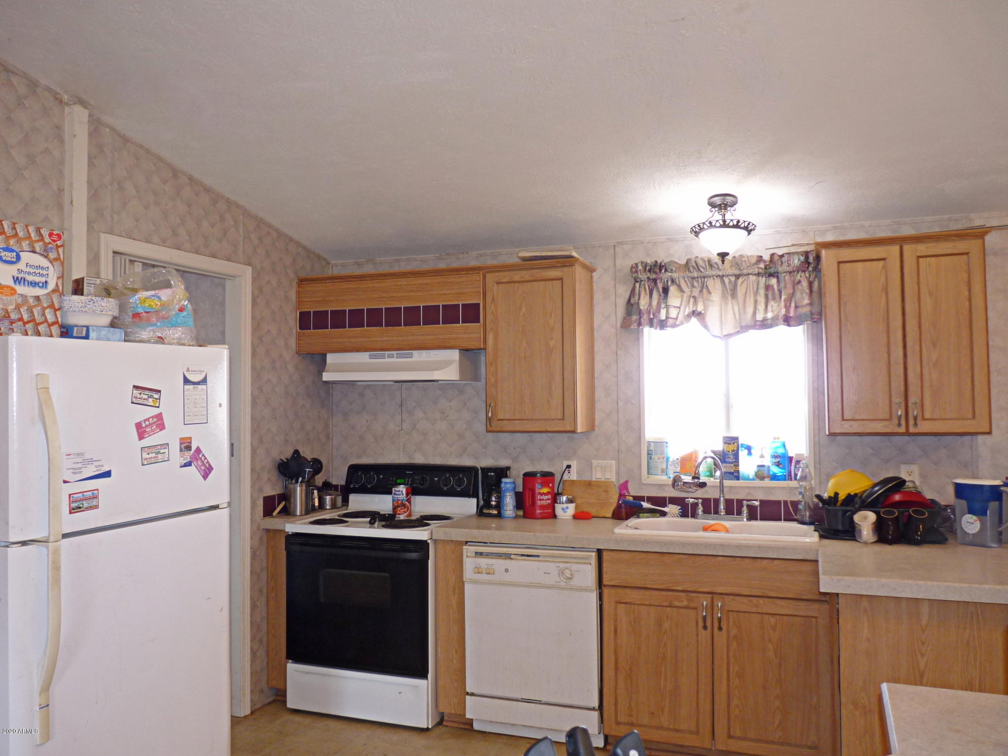 10810 Powerline Road Dewey, AZ 86327 - Photo 8 of 50 Kitchen view over the Middle Island Co