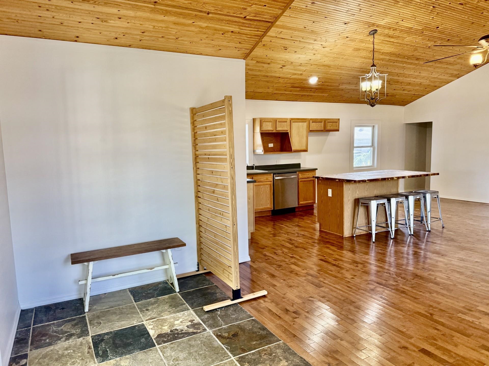 1403 Grant Street Peru, IL 61354 - Photo 9 of 24