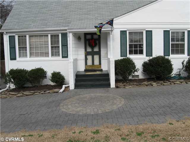 8402 Michael Road Richmond, VA 23229 - Photo 3 of 21 Exterior Front - Inviting entrance with interestin