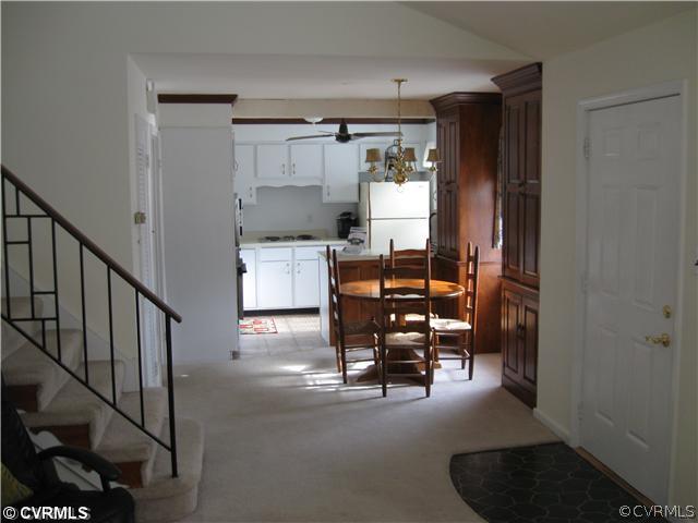 8402 Michael Road Richmond, VA 23229 - Photo 9 of 21 Foyer