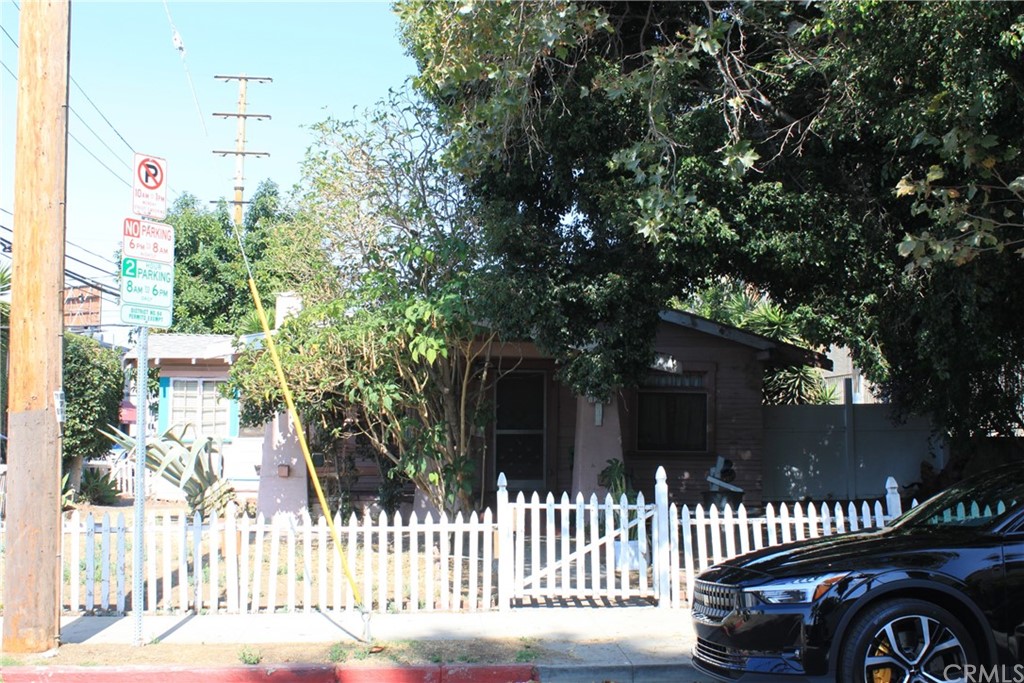 1201 North McCadden Place, Los Angeles, CA 90038 Compass