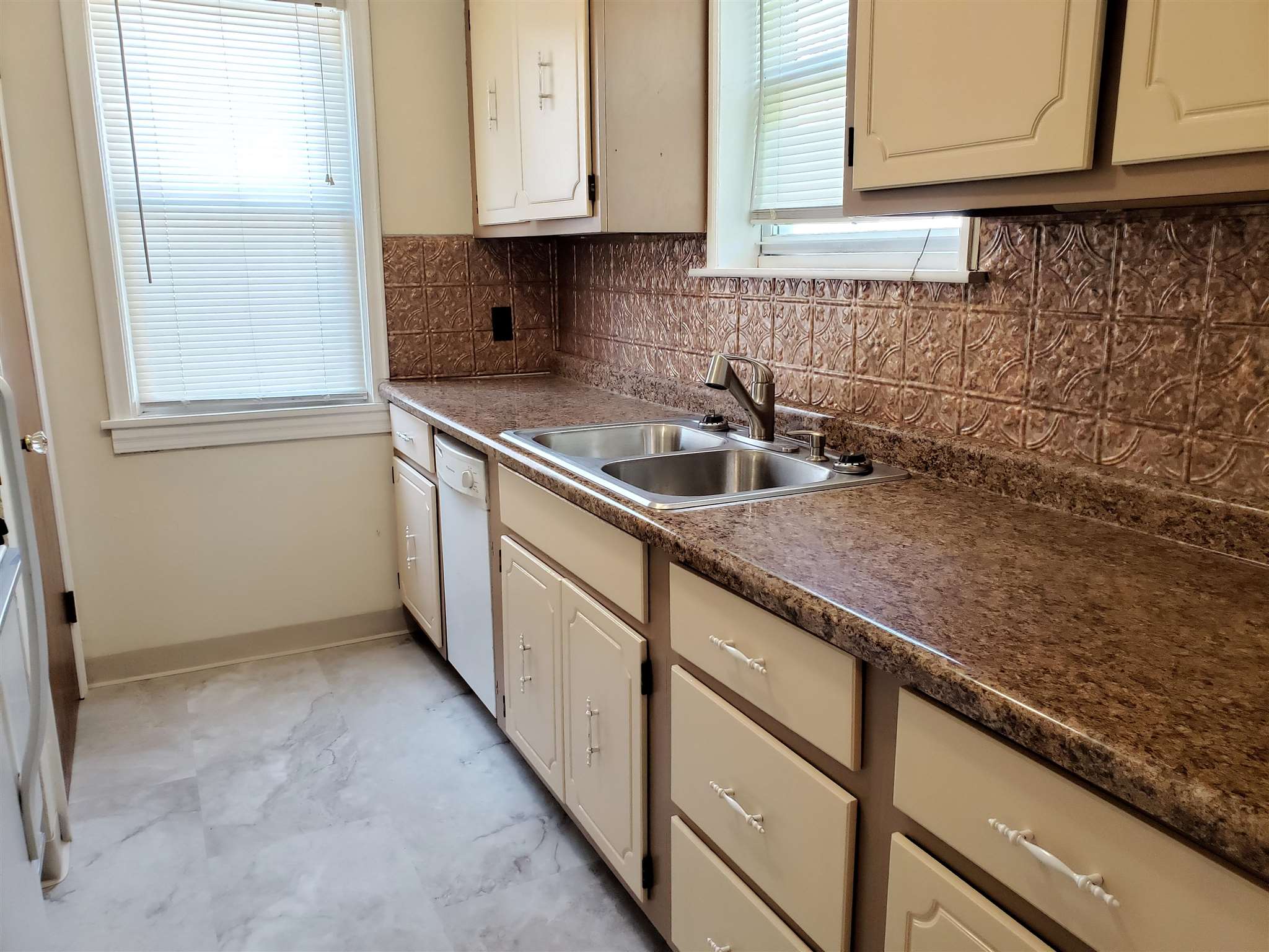33 Ruth Court Springfield, IL 62704 - Photo 11 of 18 Gallery Image 11