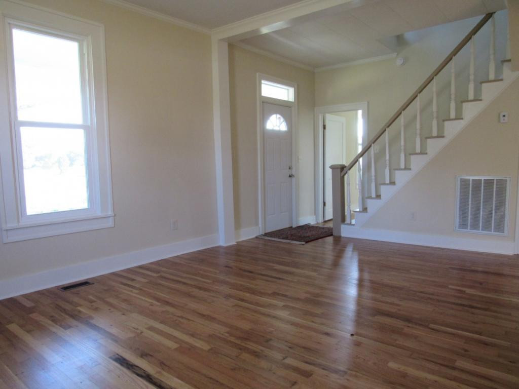 380 Remine Road Limestone, TN 37681 - Photo 8 of 33 Living Room View
