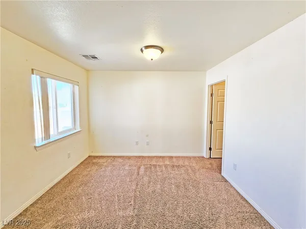 $1,635 | 1229 Bourbon Street, Pahrump, NV 89048
