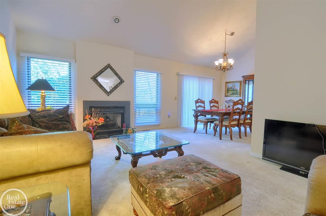 712 Eton Court, Unit #155 Rochester Hills, MI 48307 - Photo 15 of 28