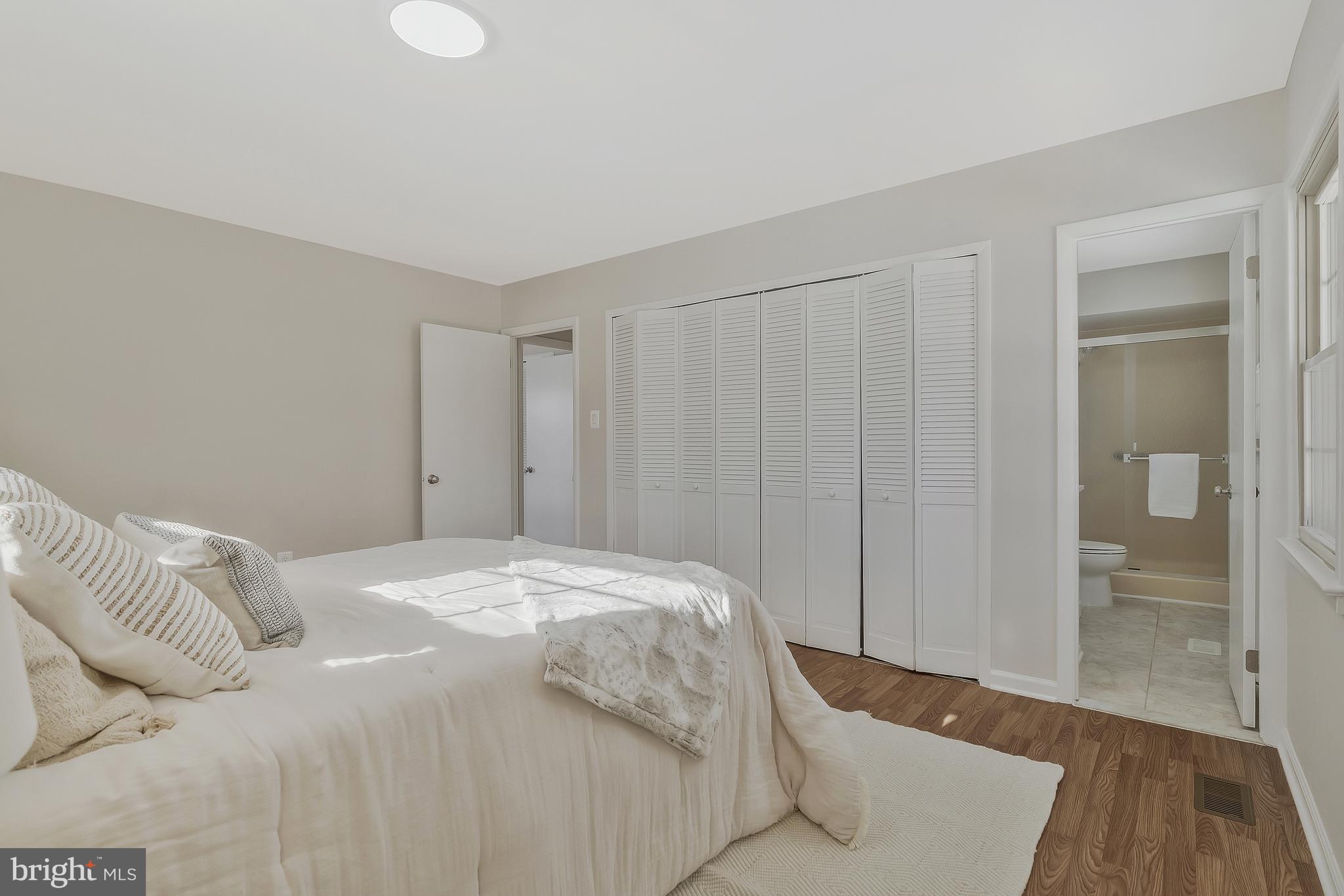 13104 Poplar Tree Road Fairfax, VA 22033 - Photo 27 of 44 Gallery Image 27