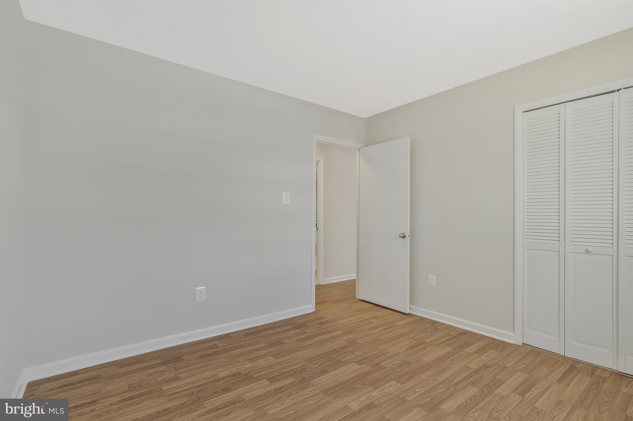 13104 Poplar Tree Road Fairfax, VA 22033 - Photo 36 of 44 Gallery Image 36