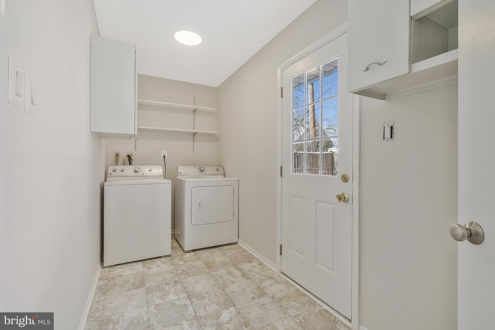 13104 Poplar Tree Road Fairfax, VA 22033 - Photo 38 of 44 Gallery Image 38