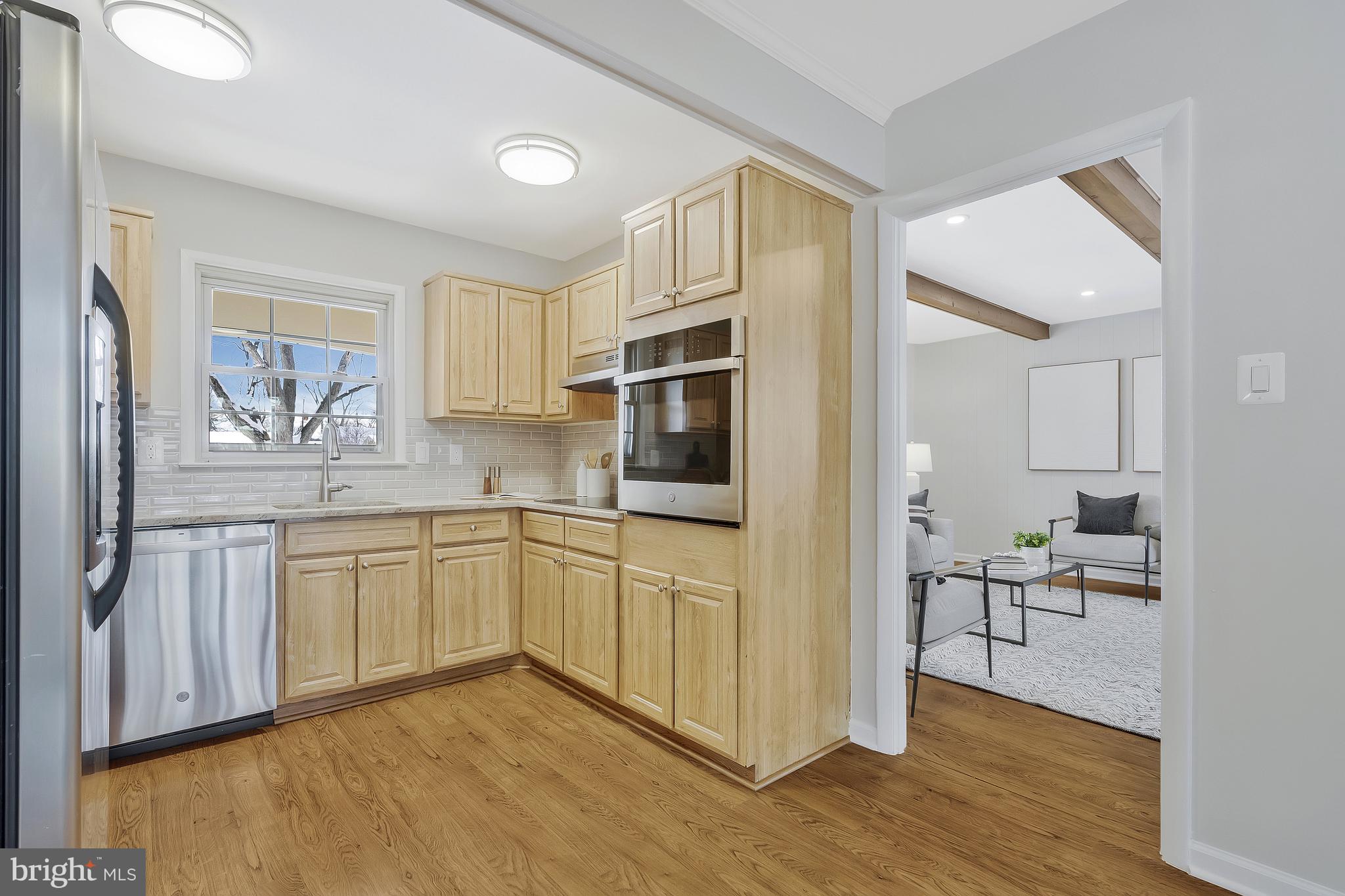 13104 Poplar Tree Road Fairfax, VA 22033 - Photo 9 of 44 Gallery Image 9