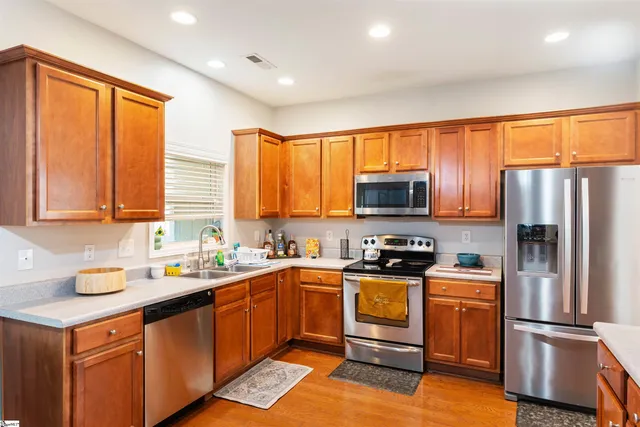 $306,500 | 695 Flintrock Drive, Boiling Springs, SC 29316