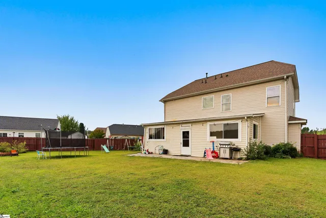 $306,500 | 695 Flintrock Drive, Boiling Springs, SC 29316