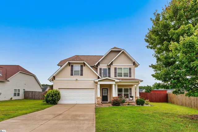 $306,500 | 695 Flintrock Drive, Boiling Springs, SC 29316