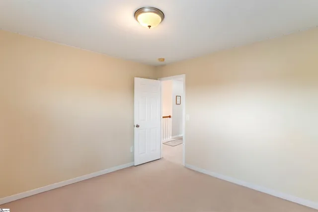 $306,500 | 695 Flintrock Drive, Boiling Springs, SC 29316