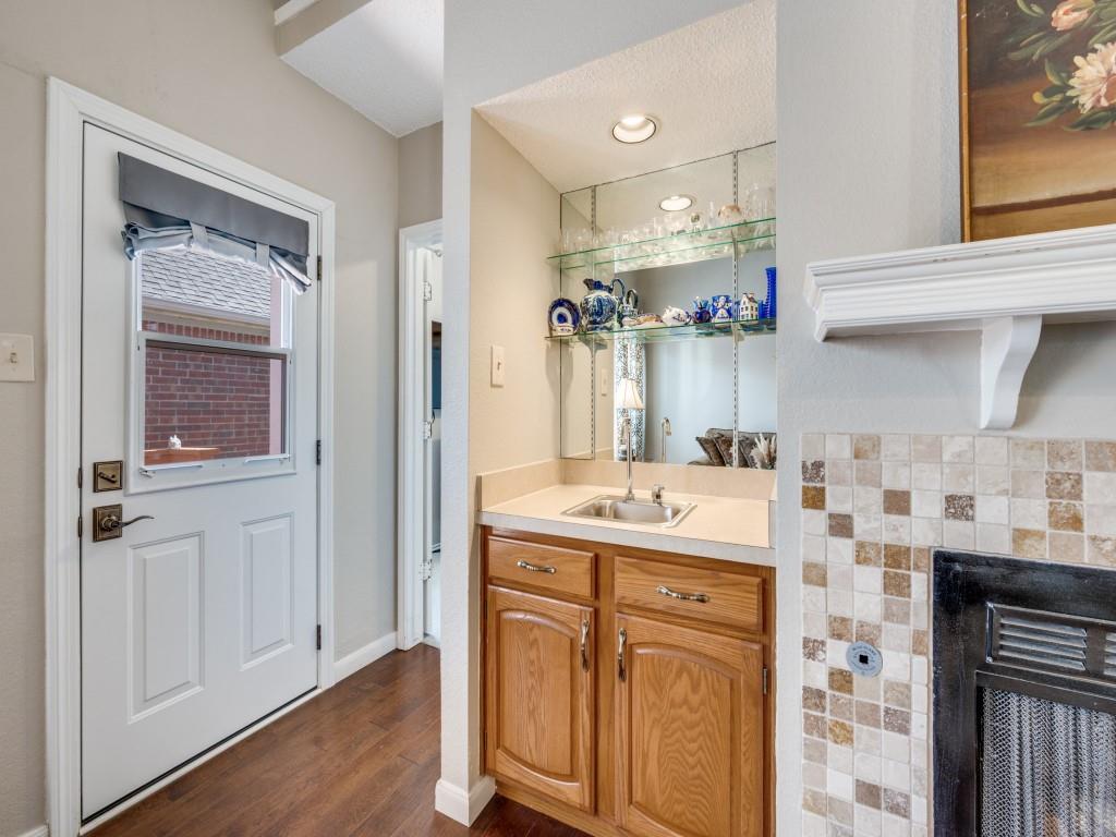 4321 Harvest Hill Road Carrollton, TX 75010 - Photo 21 of 25 a bathroom with a sink a vanity and a mirror
