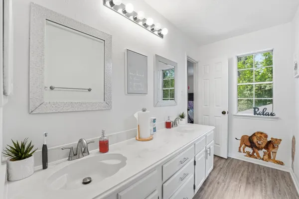 $395,000 | 13415 Jessica Lane, Houston, TX 77069