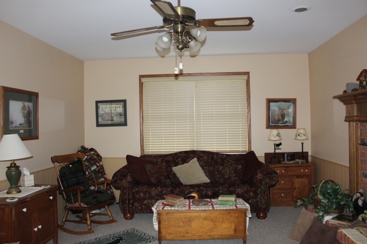 6466 North Oak Road Davison, MI 48423 - Photo 10 of 27 31381755-9.JPG