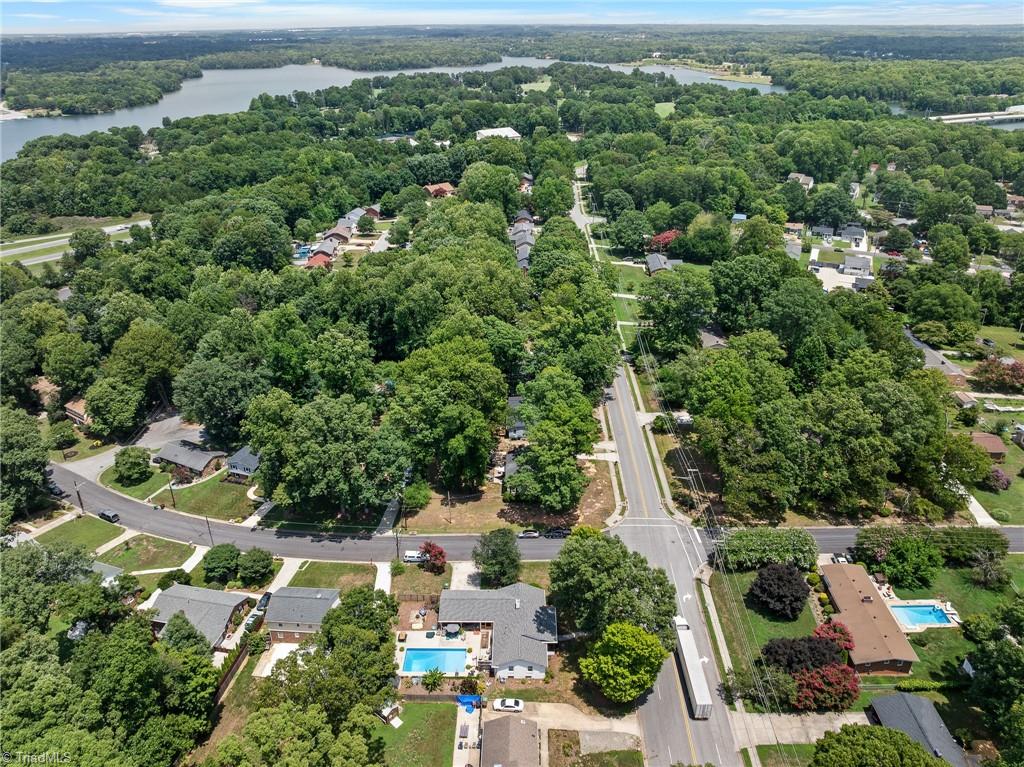 1001 Oakview Road High Point, NC 27265 - Photo 10 of 35