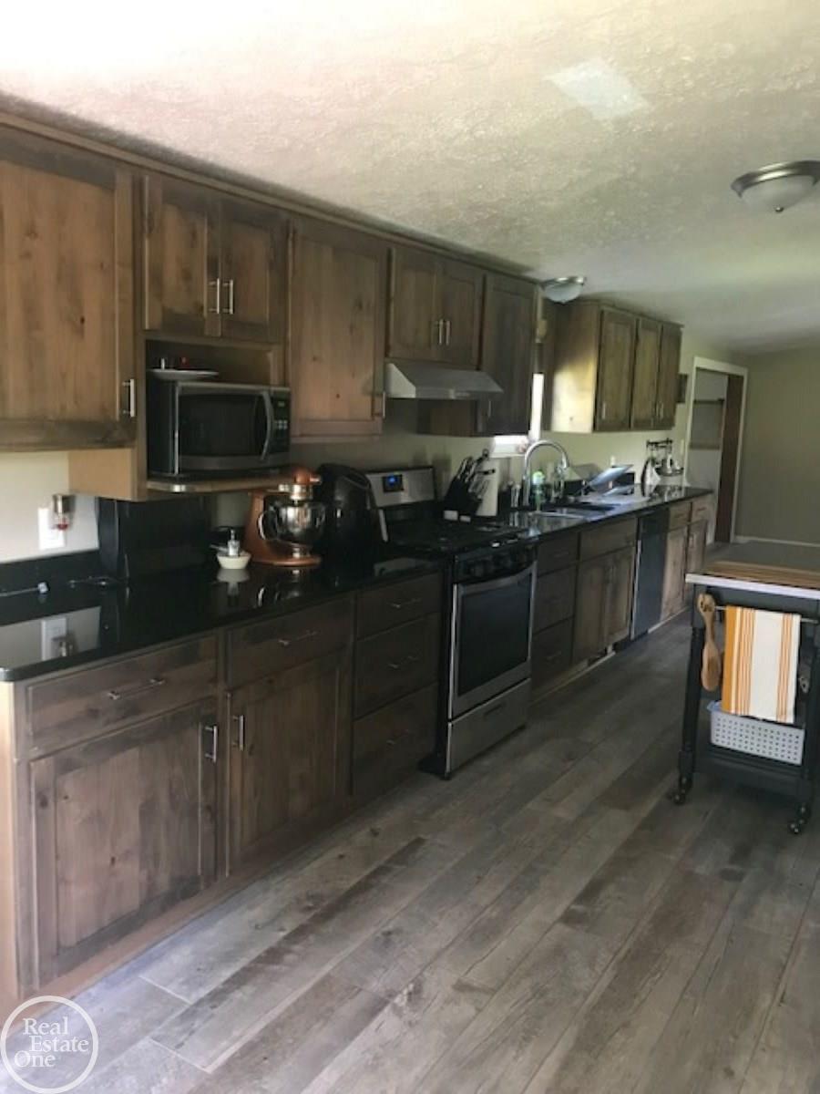 8754 Marr Road Almont, MI 48003 - Photo 10 of 40 Kitchen