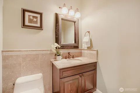 $2,380,000 | 13042 Northeast 8th Street, Bellevue, WA 98005