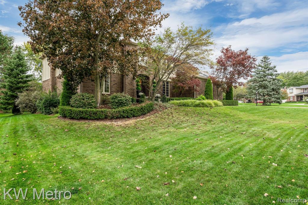 323 Shellbourne Drive Rochester, MI 48309 - Photo 55 of 62