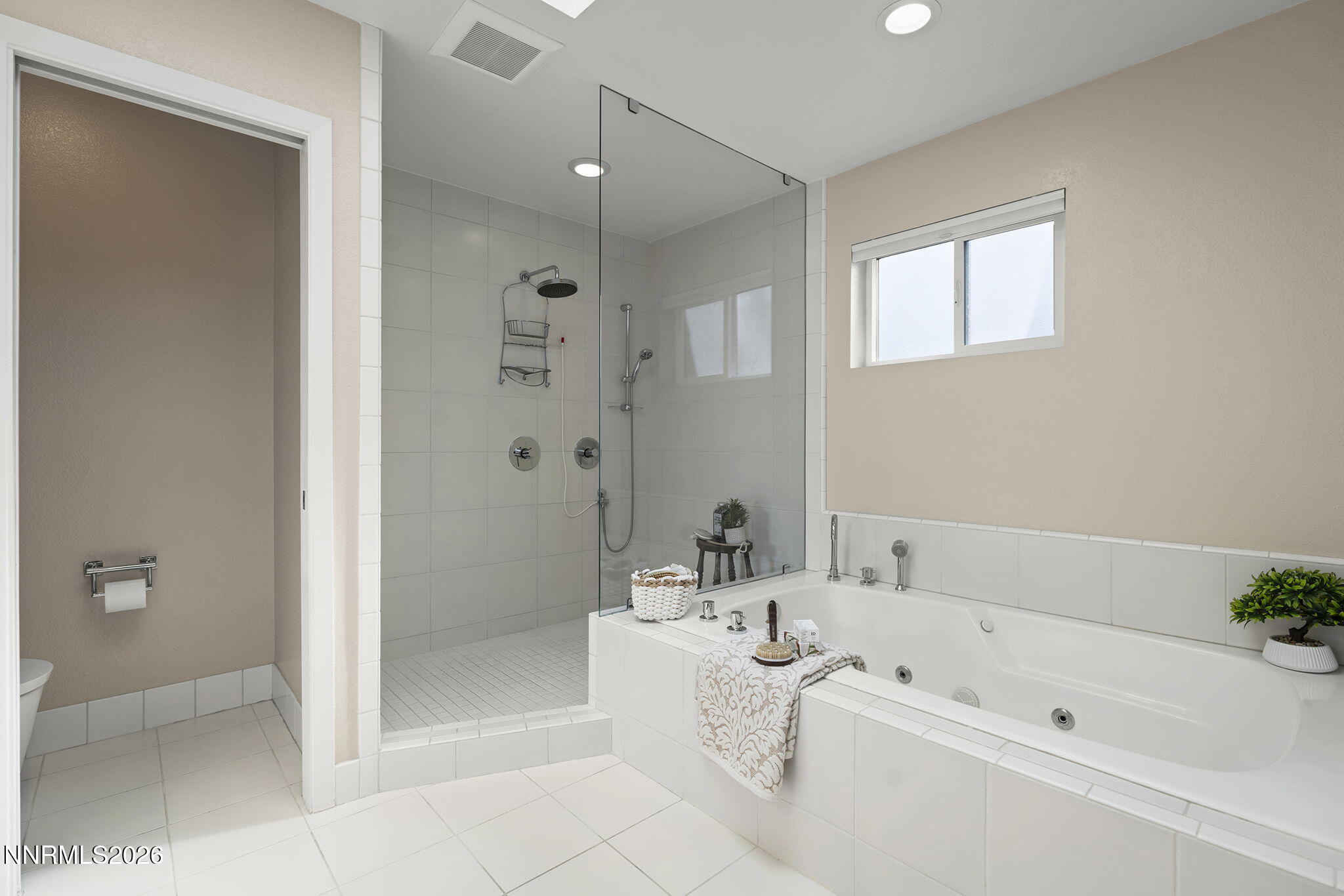 2630 Rock View Drive Reno, NV 89519 - Photo 21 of 63 25-web-or-mls-085