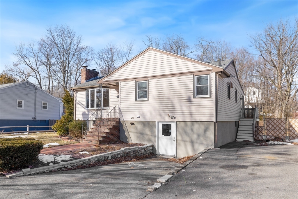13 Meadowbrook Road Saugus, MA 01906 - Photo 2 of 30 Gallery Image 2