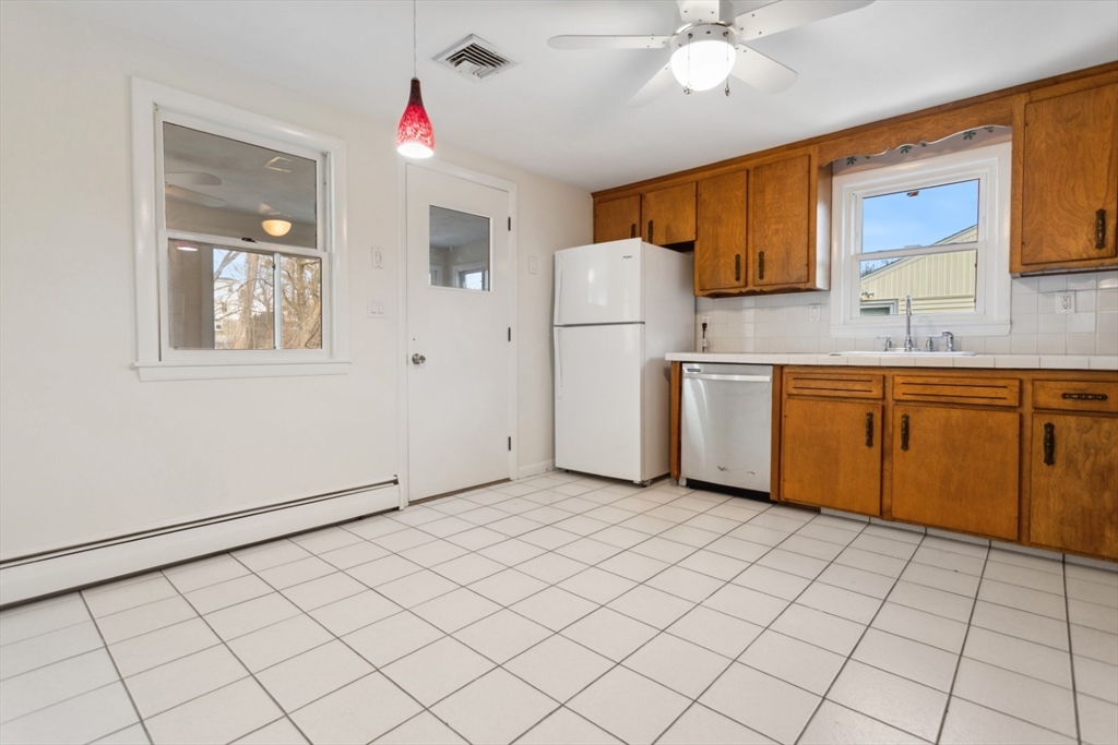 13 Meadowbrook Road Saugus, MA 01906 - Photo 6 of 30 Gallery Image 6
