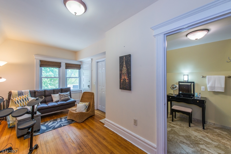 207 Hillside Avenue, Unit 2 Glen Ridge, NJ 07028 - Photo 15 of 18