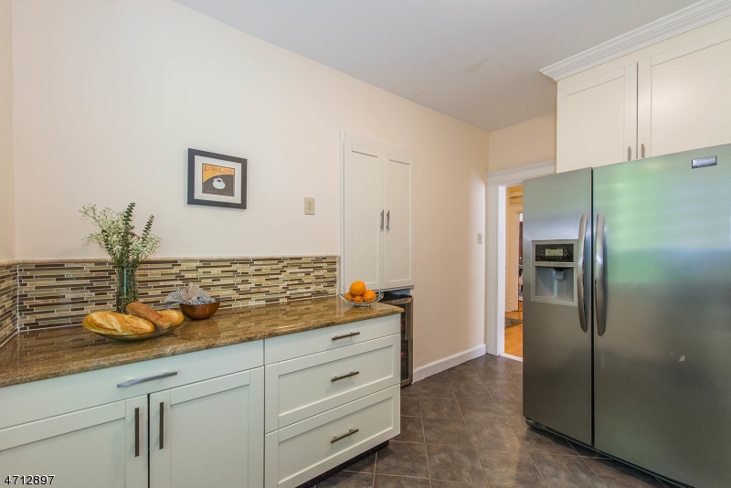 207 Hillside Avenue, Unit 2 Glen Ridge, NJ 07028 - Photo 8 of 18