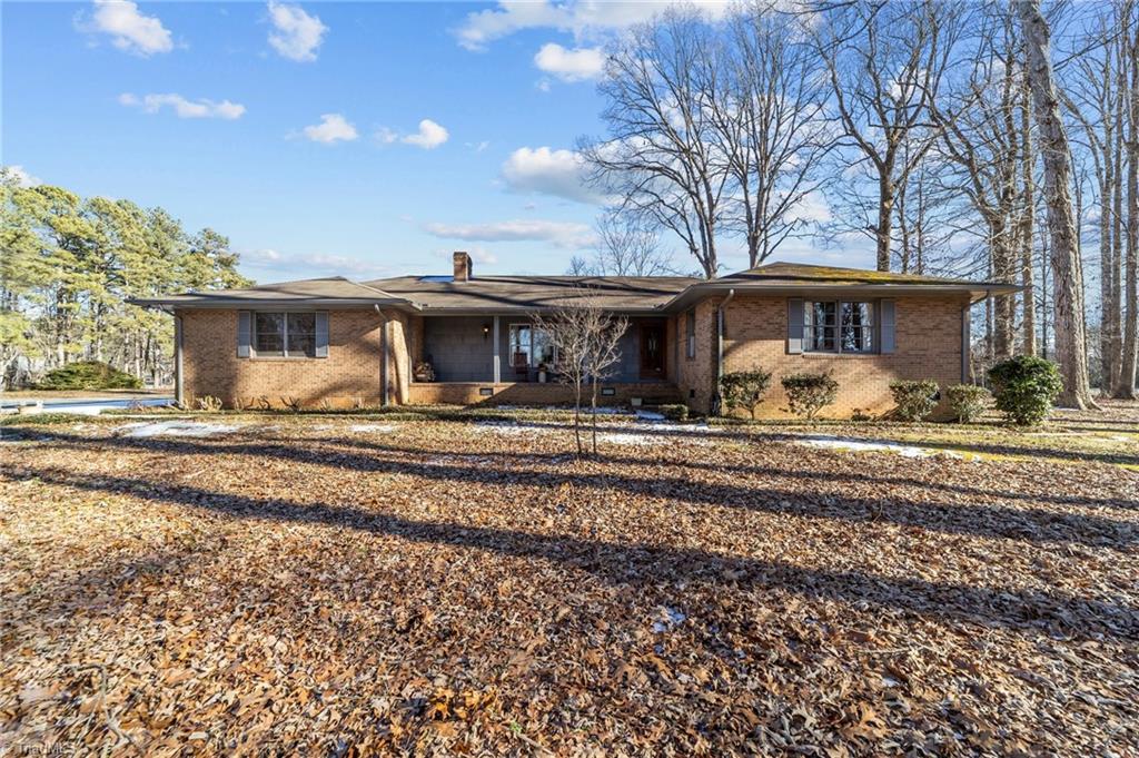 6301 Hunt Road Pleasant Garden, NC 27313 - Photo 1 of 30 front