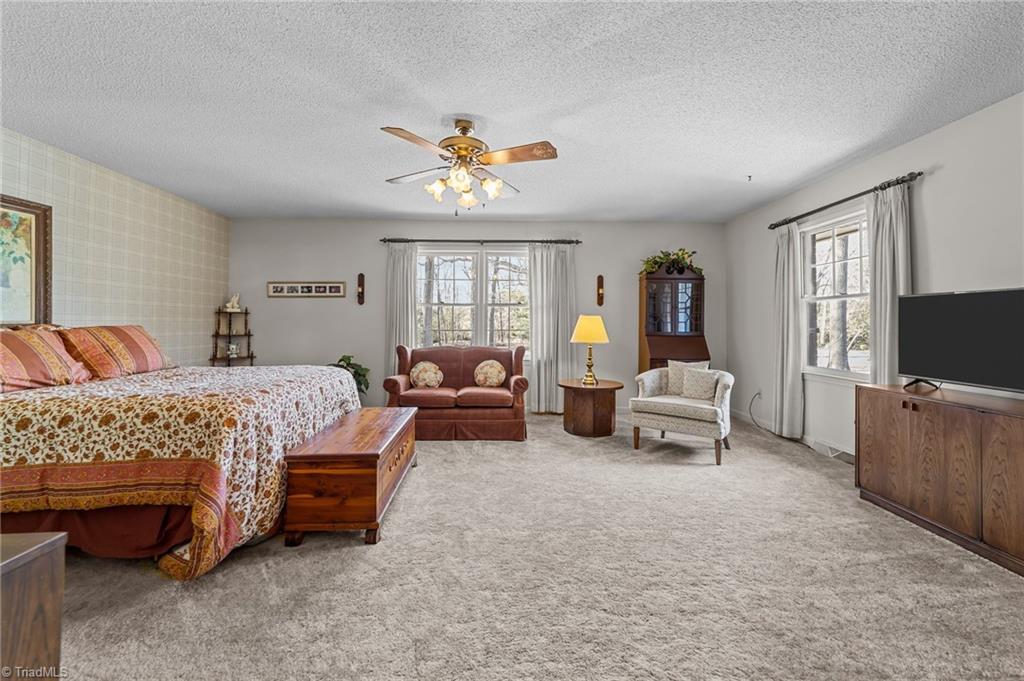 6301 Hunt Road Pleasant Garden, NC 27313 - Photo 16 of 30 primary