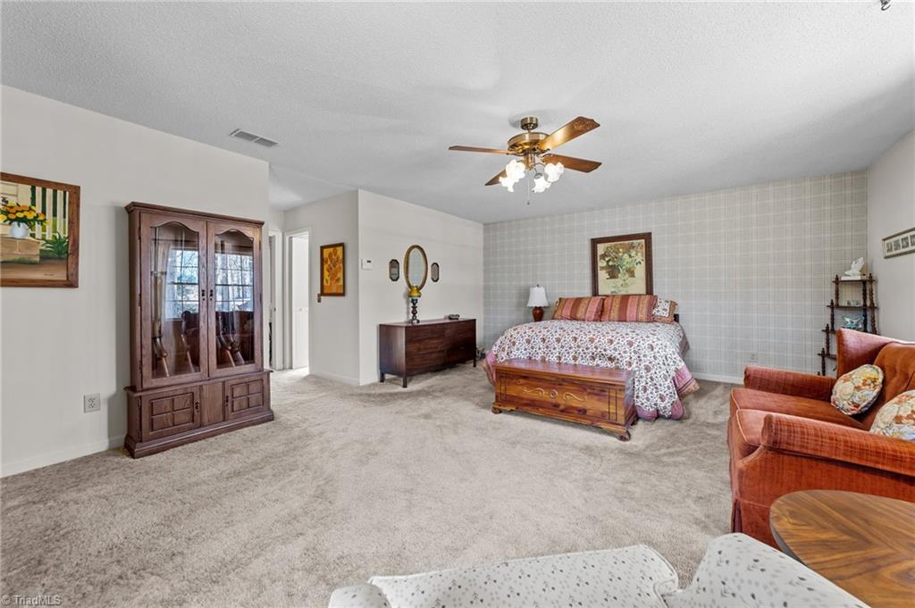6301 Hunt Road Pleasant Garden, NC 27313 - Photo 17 of 30 primary