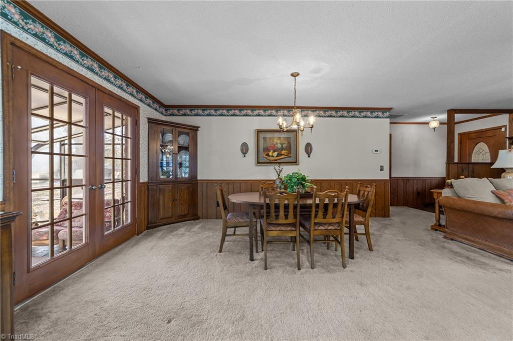 6301 Hunt Road Pleasant Garden, NC 27313 - Photo 8 of 30 dining room