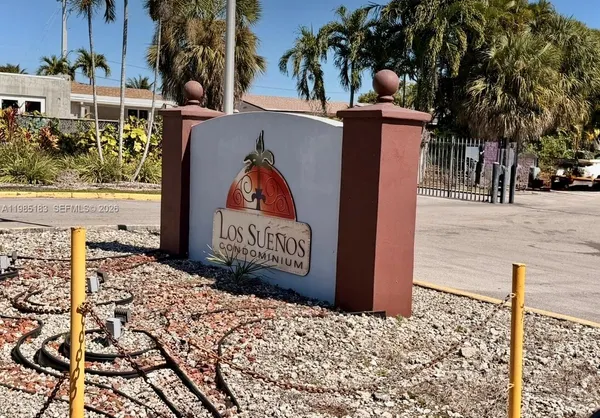 $2,000 | 1725 West 60th Street, Unit F216, Hialeah, FL 33012