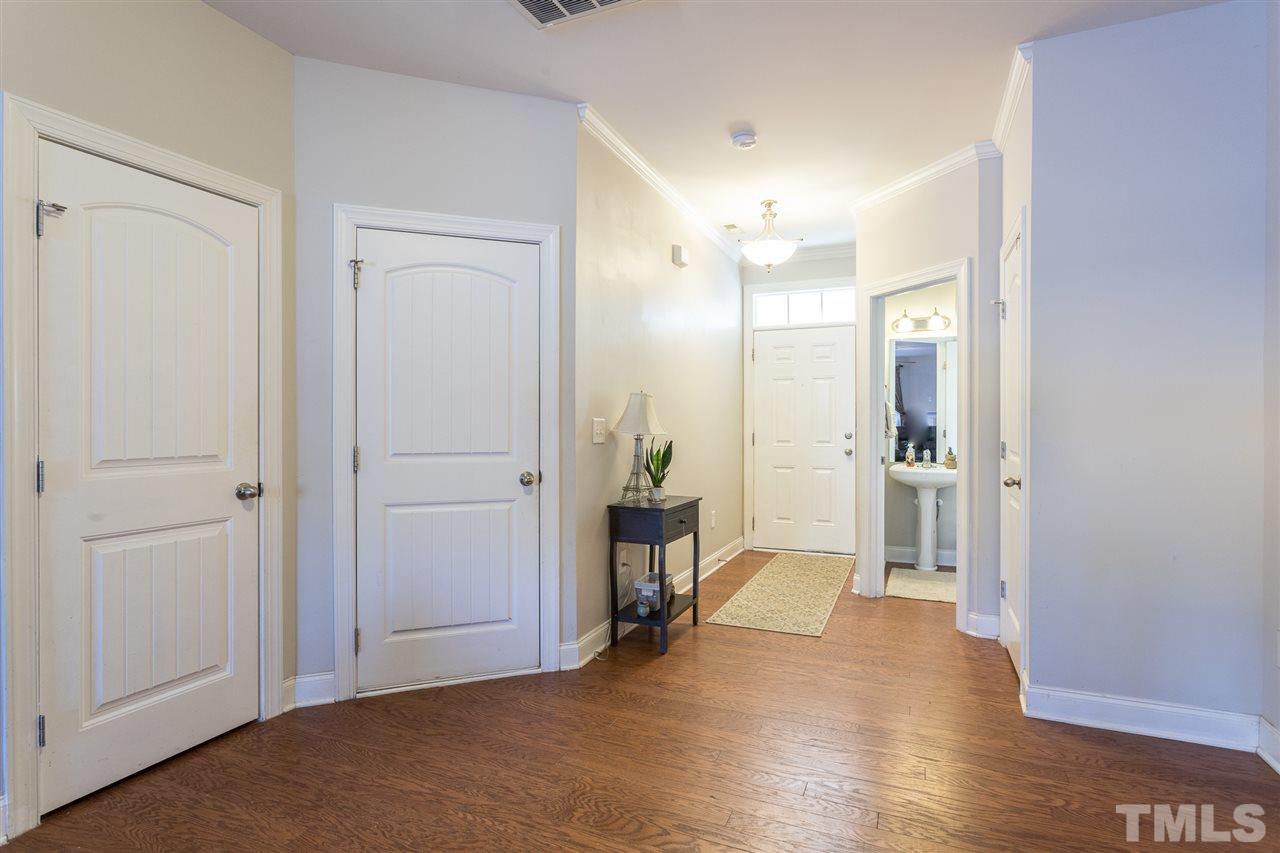 7626 Weathered Oak Way Raleigh, NC 27616 - Photo 4 of 26 Gallery Image 4