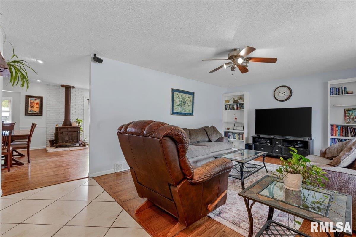 11 Lansing Drive Springfield, IL 62703 - Photo 5 of 39